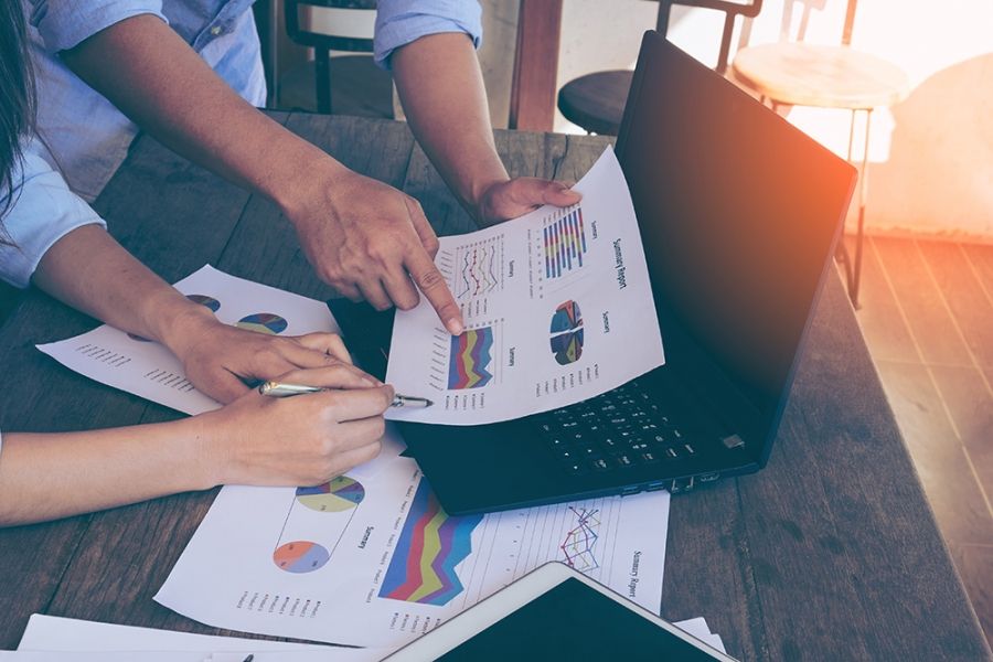 Analyse von Finanzberichte und Finanzdaten